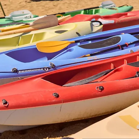 Cozy 250 Metres From The דירה